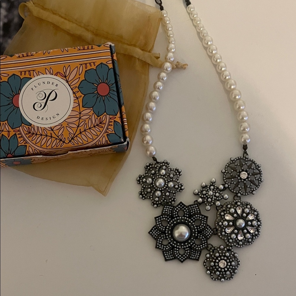 Retired Black and White Pearl Necklace - Plunder
